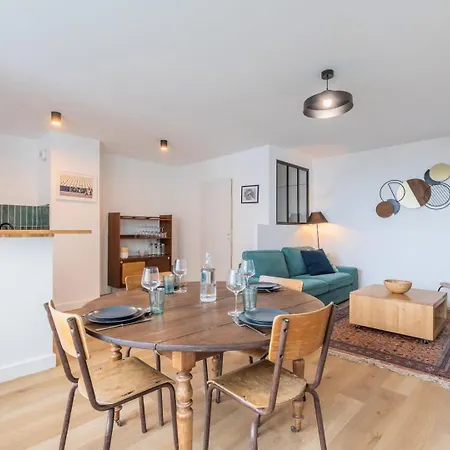 Charming 2ch 4p Parking And Balcony Apartment *