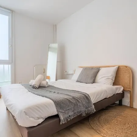 Charming 2ch 4p Parking And Balcony Apartment *