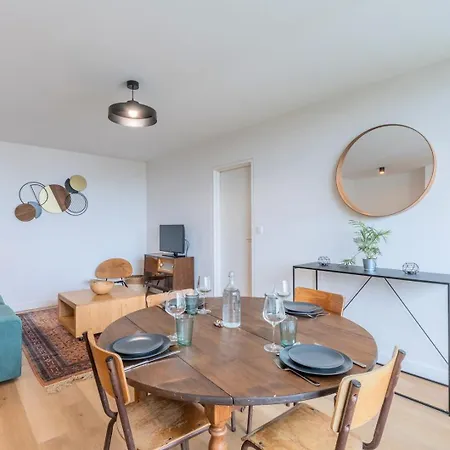 Charming 2ch 4p Parking And Balcony Apartment