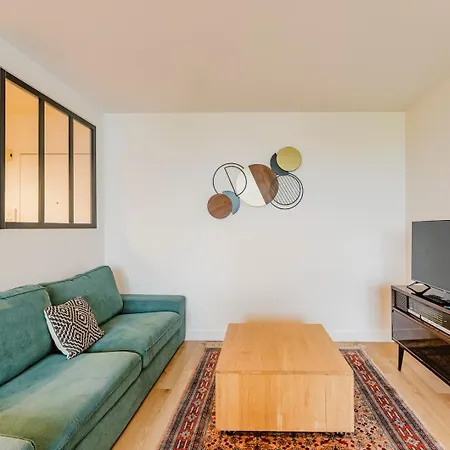 Charming 2ch 4p Parking And Balcony 公寓 拉马德莱娜